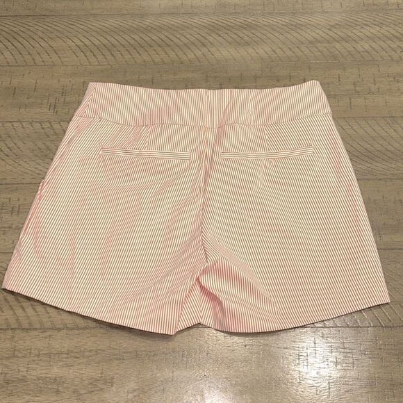 NWT New York and Company pull on striped shorts size small - Picture 3 of 7